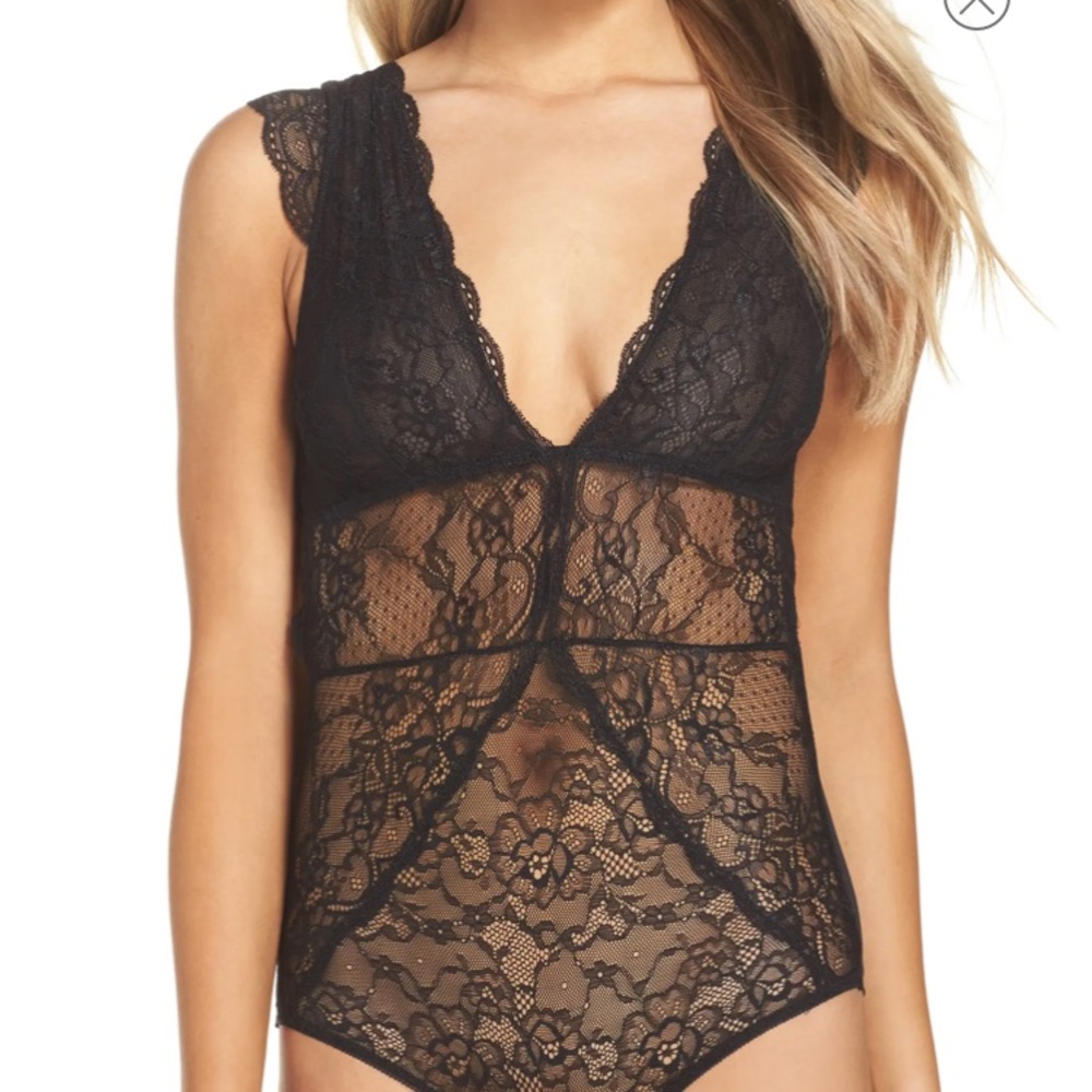 Sam Edelman Stretch & Lace Bodysuit